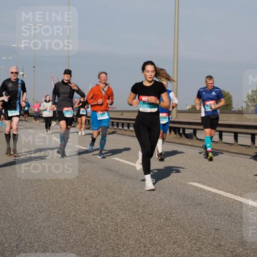 03.10.2025 - Köhlbrandbrückenlauf Fabian Wolf http://msf.ph/oto/9048487 03.10.2025 10:00:32 Position 3 1031, 3125 meine-sportfotos.de