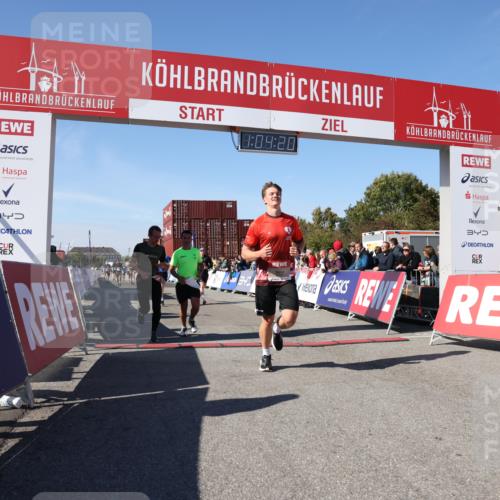 03.10.2025 - Köhlbrandbrückenlauf Lena Gebhardt http://msf.ph/oto/9048496 03.10.2025 13:04:21 Ziel 4117, 4198, 4297, 4494, 4665, 4836, 4995, 5055, 6038, 6250, 6251, 6523, 6723, 6724 meine-sportfotos.de