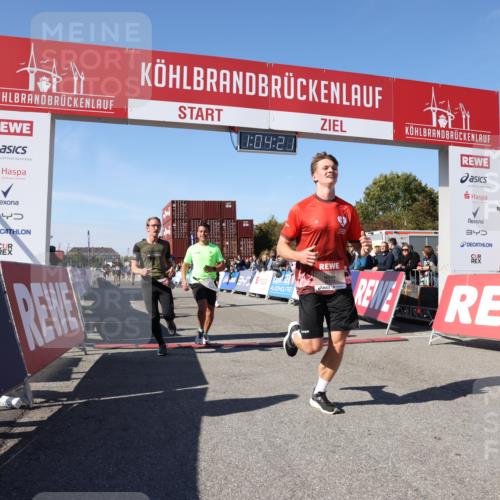 03.10.2025 - Köhlbrandbrückenlauf Lena Gebhardt http://msf.ph/oto/9048500 03.10.2025 13:04:21 Ziel 4117, 4198, 4297, 4494, 4665, 4836, 4995, 5055, 6038, 6250, 6251, 6523, 6723, 6724 meine-sportfotos.de
