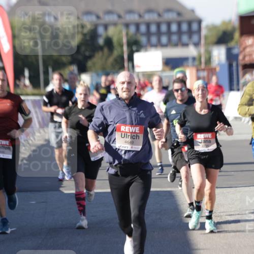 03.10.2025 - Köhlbrandbrückenlauf Jannik Wohlers http://msf.ph/oto/9048501 03.10.2025 13:07:18 Ziel 4444, 4590, 4649, 4794, 4806, 5645, 5646, 5872, 6302, 6459, 6467 meine-sportfotos.de