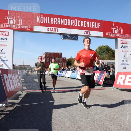 03.10.2025 - Köhlbrandbrückenlauf Lena Gebhardt http://msf.ph/oto/9048506 03.10.2025 13:04:21 Ziel 4117, 4198, 4297, 4494, 4665, 4836, 4995, 5055, 6038, 6250, 6251, 6523, 6723, 6724 meine-sportfotos.de