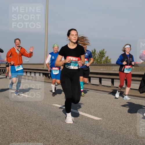 03.10.2025 - Köhlbrandbrückenlauf Fabian Wolf http://msf.ph/oto/9048511 03.10.2025 10:00:33 Position 3 1031, 3125, 1812 meine-sportfotos.de