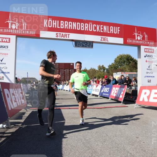 03.10.2025 - Köhlbrandbrückenlauf Lena Gebhardt http://msf.ph/oto/9048527 03.10.2025 13:04:22 Ziel 4117, 4198, 4297, 4494, 4665, 4836, 4995, 5055, 6038, 6250, 6251, 6523, 6723, 6724 meine-sportfotos.de