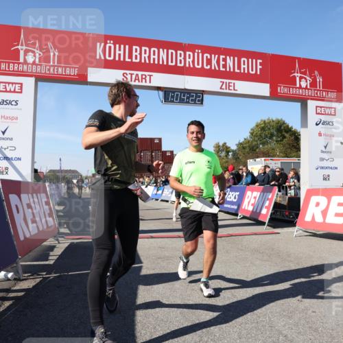 03.10.2025 - Köhlbrandbrückenlauf Lena Gebhardt http://msf.ph/oto/9048534 03.10.2025 13:04:22 Ziel 4117, 4198, 4297, 4494, 4665, 4836, 4995, 5055, 6038, 6250, 6251, 6523, 6723, 6724 meine-sportfotos.de