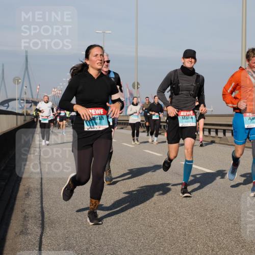 03.10.2025 - Köhlbrandbrückenlauf Fabian Wolf http://msf.ph/oto/9048539 03.10.2025 10:00:34 Position 3 868, 1031, 3281 meine-sportfotos.de