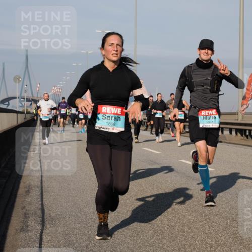 03.10.2025 - Köhlbrandbrückenlauf Fabian Wolf http://msf.ph/oto/9048553 03.10.2025 10:00:35 Position 3 1868, 1031, 3281 meine-sportfotos.de