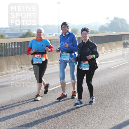 03.10.2025 - Köhlbrandbrückenlauf Lena Gebhardt http://msf.ph/oto/9048581 03.10.2025 09:30:46 Position 1 3093, 3092, 2795 meine-sportfotos.de