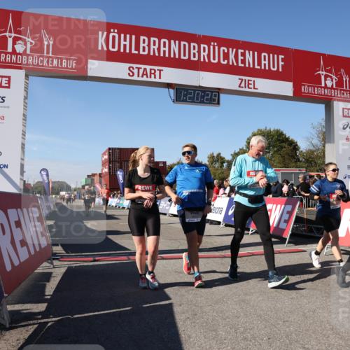 03.10.2025 - Köhlbrandbrückenlauf Lena Gebhardt http://msf.ph/oto/9048583 03.10.2025 13:20:29 Ziel 4269, 4385, 4570, 4571, 4591, 4672, 4739, 4790, 4859, 5082, 5144, 5160, 5208, 5543, 5631, 5790, 6035 meine-sportfotos.de