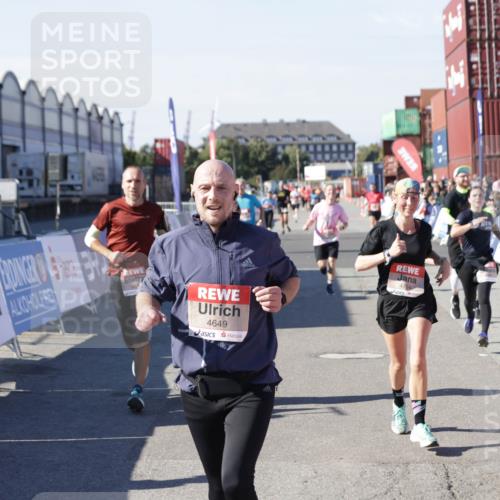 03.10.2025 - Köhlbrandbrückenlauf Jannik Wohlers http://msf.ph/oto/9048587 03.10.2025 13:07:21 Ziel 4287, 4288, 4590, 4649, 4794, 4806, 5645, 5646, 5870, 5872, 6302, 6459, 6467 meine-sportfotos.de