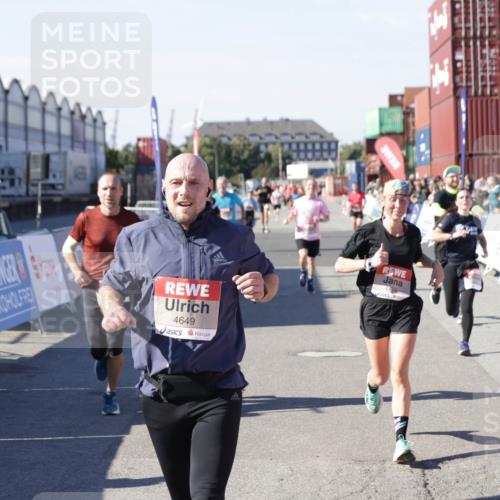 03.10.2025 - Köhlbrandbrückenlauf Jannik Wohlers http://msf.ph/oto/9048591 03.10.2025 13:07:21 Ziel 4287, 4288, 4590, 4649, 4794, 4806, 5645, 5646, 5870, 5872, 6302, 6459, 6467 meine-sportfotos.de