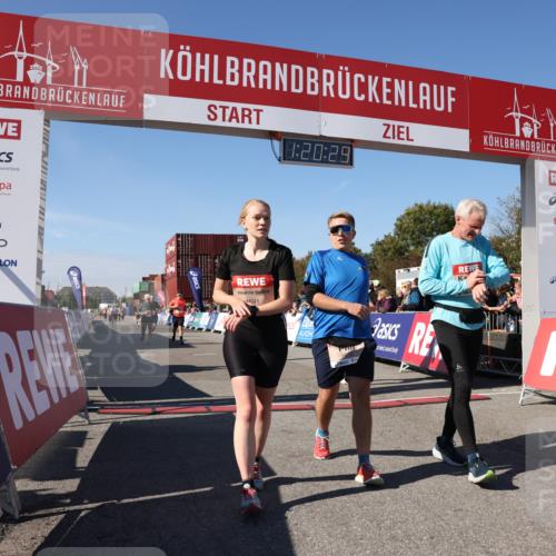03.10.2025 - Köhlbrandbrückenlauf Lena Gebhardt http://msf.ph/oto/9048593 03.10.2025 13:20:29 Ziel 4269, 4385, 4570, 4571, 4591, 4672, 4739, 4790, 4859, 5082, 5144, 5160, 5208, 5543, 5631, 5790, 6035 meine-sportfotos.de