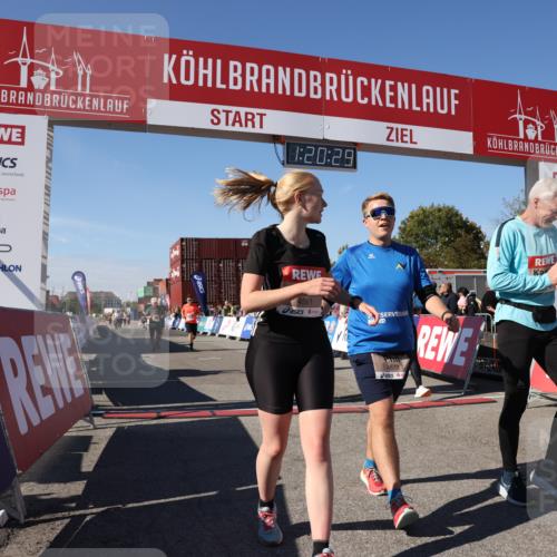 03.10.2025 - Köhlbrandbrückenlauf Lena Gebhardt http://msf.ph/oto/9048601 03.10.2025 13:20:30 Ziel 4269, 4385, 4570, 4571, 4591, 4672, 4739, 4790, 4859, 5082, 5144, 5208, 5543, 5631, 5790 meine-sportfotos.de