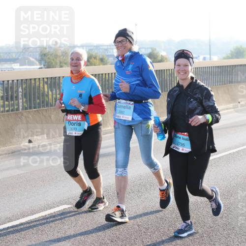 03.10.2025 - Köhlbrandbrückenlauf Lena Gebhardt http://msf.ph/oto/9048607 03.10.2025 09:30:47 Position 1 3093, 3092, 2795 meine-sportfotos.de