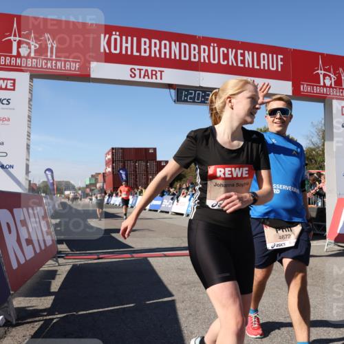 03.10.2025 - Köhlbrandbrückenlauf Lena Gebhardt http://msf.ph/oto/9048619 03.10.2025 13:20:30 Ziel 4269, 4385, 4570, 4571, 4591, 4672, 4739, 4790, 4859, 5082, 5144, 5208, 5543, 5631, 5790 meine-sportfotos.de