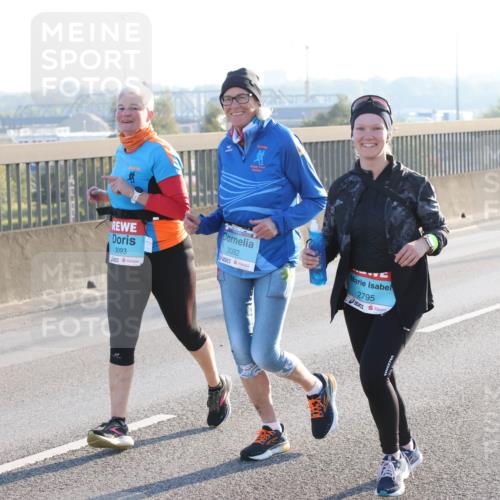 03.10.2025 - Köhlbrandbrückenlauf Lena Gebhardt http://msf.ph/oto/9048622 03.10.2025 09:30:47 Position 1 3093, 3092, 2795 meine-sportfotos.de