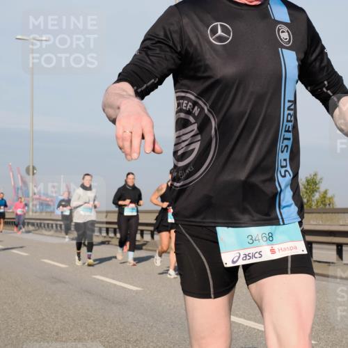 03.10.2025 - Köhlbrandbrückenlauf Fabian Wolf http://msf.ph/oto/9048625 03.10.2025 10:00:37 Position 3 3468 meine-sportfotos.de