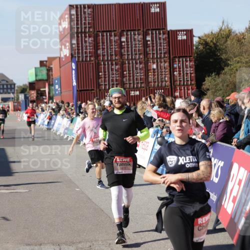 03.10.2025 - Köhlbrandbrückenlauf Jannik Wohlers http://msf.ph/oto/9048631 03.10.2025 13:07:24 Ziel 4113, 4287, 4288, 4590, 4636, 4649, 4794, 4806, 5645, 5646, 5870, 5872, 6459 meine-sportfotos.de