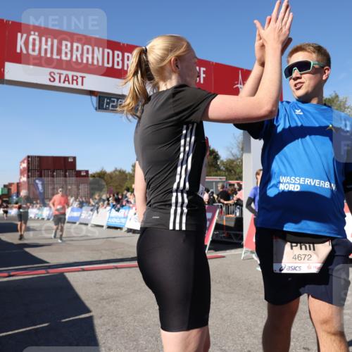 03.10.2025 - Köhlbrandbrückenlauf Lena Gebhardt http://msf.ph/oto/9048645 03.10.2025 13:20:32 Ziel 4269, 4385, 4570, 4571, 4591, 4672, 4739, 4790, 4859, 5082, 5208, 5543, 5631, 5790, 6777, 6807 meine-sportfotos.de