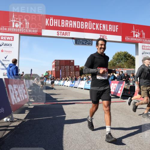 03.10.2025 - Köhlbrandbrückenlauf Lena Gebhardt http://msf.ph/oto/9048668 03.10.2025 13:04:29 Ziel 4055, 4117, 4198, 4297, 4494, 4665, 4836, 4995, 6018, 6092, 6250, 6251, 6723, 6724 meine-sportfotos.de