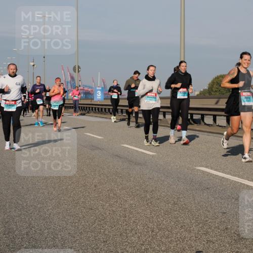 03.10.2025 - Köhlbrandbrückenlauf Fabian Wolf http://msf.ph/oto/9048669 03.10.2025 10:00:39 Position 3 3 meine-sportfotos.de