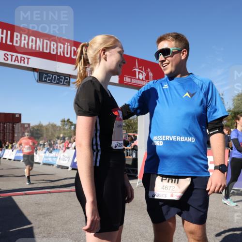 03.10.2025 - Köhlbrandbrückenlauf Lena Gebhardt http://msf.ph/oto/9048671 03.10.2025 13:20:33 Ziel 4269, 4385, 4570, 4591, 4672, 4739, 4790, 4859, 5082, 5208, 5543, 5631, 5790, 6777, 6807 meine-sportfotos.de
