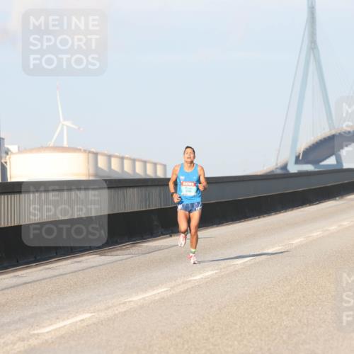 03.10.2025 - Köhlbrandbrückenlauf Lena Gebhardt http://msf.ph/oto/9048764 03.10.2025 09:31:26 Position 1  meine-sportfotos.de