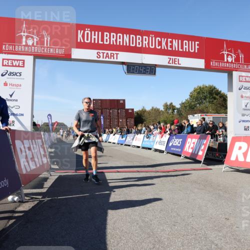 03.10.2025 - Köhlbrandbrückenlauf Lena Gebhardt http://msf.ph/oto/9048805 03.10.2025 13:04:37 Ziel 4055, 4246, 4247, 4665, 4713, 4724, 4836, 4995, 5948, 6018, 6092, 6470 meine-sportfotos.de
