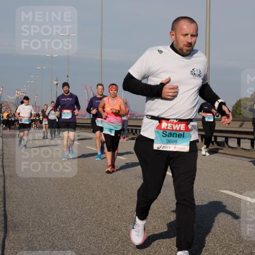 03.10.2025 - Köhlbrandbrückenlauf Fabian Wolf http://msf.ph/oto/9048808 03.10.2025 10:00:42 Position 3 3698 meine-sportfotos.de