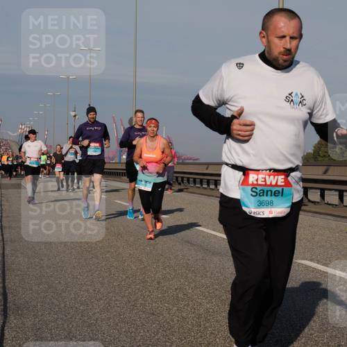 03.10.2025 - Köhlbrandbrückenlauf Fabian Wolf http://msf.ph/oto/9048813 03.10.2025 10:00:42 Position 3 3698 meine-sportfotos.de