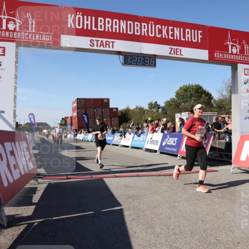 03.10.2025 - Köhlbrandbrückenlauf Lena Gebhardt http://msf.ph/oto/9048817 03.10.2025 13:20:39 Ziel 4269, 4476, 4646, 4790, 4859, 5488, 5543, 5631, 5918, 5920, 6777, 6807 meine-sportfotos.de