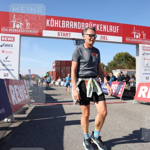 03.10.2025 - Köhlbrandbrückenlauf Lena Gebhardt http://msf.ph/oto/9048857 03.10.2025 13:04:39 Ziel 4022, 4055, 4236, 4246, 4247, 4713, 4724, 4831, 5948, 6018, 6092, 6470 meine-sportfotos.de