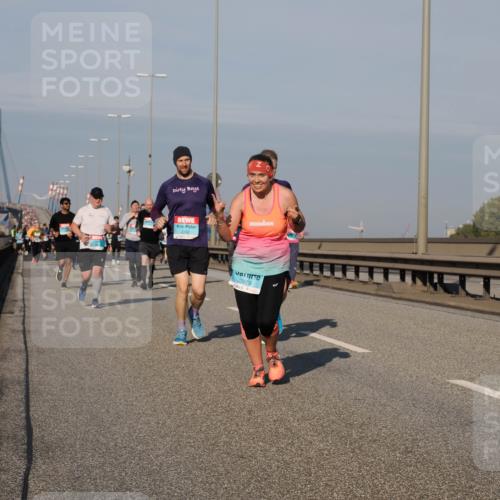 03.10.2025 - Köhlbrandbrückenlauf Fabian Wolf http://msf.ph/oto/9048867 03.10.2025 10:00:44 Position 3 2242, 3273 meine-sportfotos.de