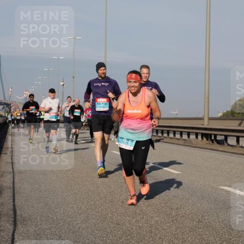 03.10.2025 - Köhlbrandbrückenlauf Fabian Wolf http://msf.ph/oto/9048887 03.10.2025 10:00:44 Position 3 2242, 3273 meine-sportfotos.de