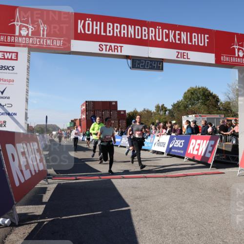 03.10.2025 - Köhlbrandbrückenlauf Lena Gebhardt http://msf.ph/oto/9048901 03.10.2025 13:20:44 Ziel 4269, 4476, 4646, 4709, 5480, 5488, 5774, 5918, 5920, 6703, 6777, 6807 meine-sportfotos.de