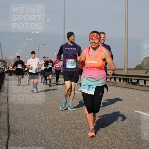03.10.2025 - Köhlbrandbrückenlauf Fabian Wolf http://msf.ph/oto/9048912 03.10.2025 10:00:45 Position 3 2242, 3273 meine-sportfotos.de