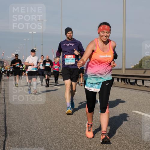 03.10.2025 - Köhlbrandbrückenlauf Fabian Wolf http://msf.ph/oto/9048920 03.10.2025 10:00:45 Position 3 2242, 3273 meine-sportfotos.de