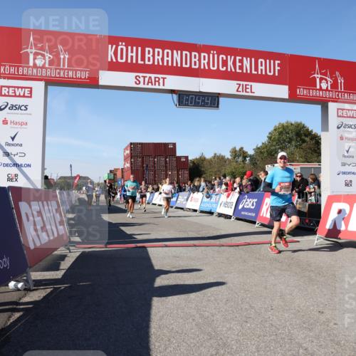 03.10.2025 - Köhlbrandbrückenlauf Lena Gebhardt http://msf.ph/oto/9048925 03.10.2025 13:04:41 Ziel 4022, 4055, 4236, 4246, 4247, 4303, 4713, 4724, 4831, 5948, 5968, 6018, 6092, 6470 meine-sportfotos.de