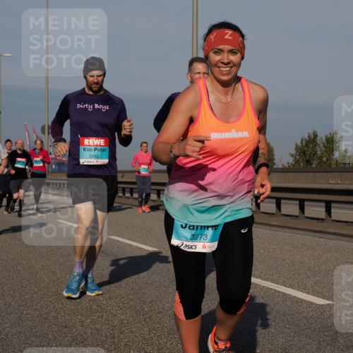 03.10.2025 - Köhlbrandbrückenlauf Fabian Wolf http://msf.ph/oto/9048940 03.10.2025 10:00:46 Position 3 2242, 3273 meine-sportfotos.de