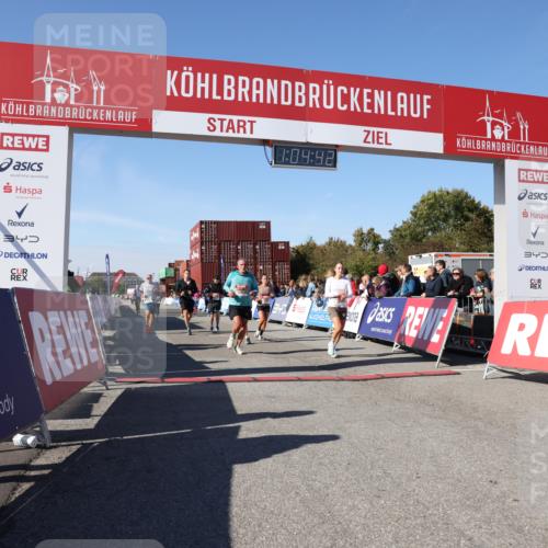03.10.2025 - Köhlbrandbrückenlauf Lena Gebhardt http://msf.ph/oto/9048951 03.10.2025 13:04:42 Ziel 4022, 4236, 4246, 4247, 4303, 4449, 4713, 4724, 4831, 5849, 5948, 5968, 6092, 6268, 6470 meine-sportfotos.de