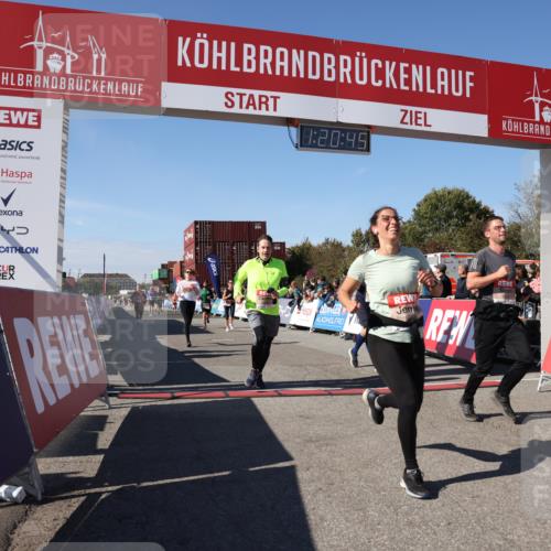 03.10.2025 - Köhlbrandbrückenlauf Lena Gebhardt http://msf.ph/oto/9048958 03.10.2025 13:20:45 Ziel 4476, 4646, 4709, 5480, 5488, 5774, 5918, 5920, 6703, 6777, 6807 meine-sportfotos.de