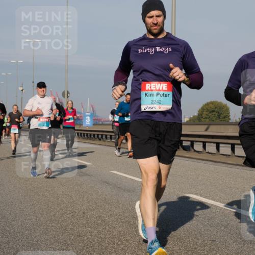 03.10.2025 - Köhlbrandbrückenlauf Fabian Wolf http://msf.ph/oto/9048962 03.10.2025 10:00:47 Position 3 3, 2242, 2269 meine-sportfotos.de