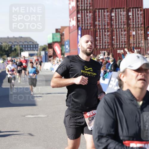03.10.2025 - Köhlbrandbrückenlauf Jannik Wohlers http://msf.ph/oto/9048970 03.10.2025 13:07:34 Ziel 4113, 4165, 4254, 4263, 4287, 4288, 4375, 4636, 5870, 5872, 6744 meine-sportfotos.de