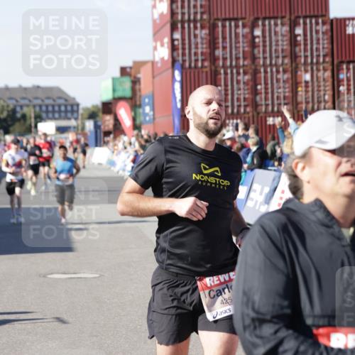 03.10.2025 - Köhlbrandbrückenlauf Jannik Wohlers http://msf.ph/oto/9048972 03.10.2025 13:07:34 Ziel 4113, 4165, 4254, 4263, 4287, 4288, 4375, 4636, 5870, 5872, 6744 meine-sportfotos.de