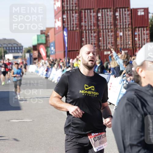 03.10.2025 - Köhlbrandbrückenlauf Jannik Wohlers http://msf.ph/oto/9048978 03.10.2025 13:07:34 Ziel 4113, 4165, 4254, 4263, 4287, 4288, 4375, 4636, 5870, 5872, 6744 meine-sportfotos.de