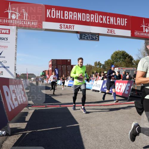 03.10.2025 - Köhlbrandbrückenlauf Lena Gebhardt http://msf.ph/oto/9048980 03.10.2025 13:20:45 Ziel 4476, 4646, 4709, 5480, 5488, 5774, 5918, 5920, 6703, 6777, 6807 meine-sportfotos.de