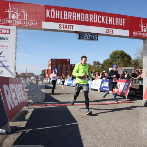 03.10.2025 - Köhlbrandbrückenlauf Lena Gebhardt http://msf.ph/oto/9048997 03.10.2025 13:20:46 Ziel 4476, 4646, 4709, 5480, 5488, 5774, 5918, 5920, 6703, 6777, 6807 meine-sportfotos.de