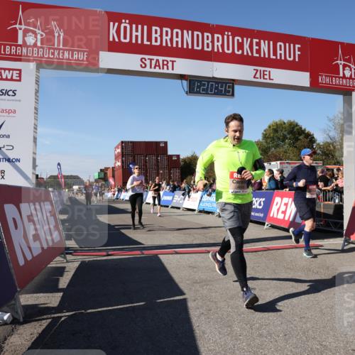 03.10.2025 - Köhlbrandbrückenlauf Lena Gebhardt http://msf.ph/oto/9049006 03.10.2025 13:20:46 Ziel 4476, 4646, 4709, 5480, 5488, 5774, 5918, 5920, 6703, 6777, 6807 meine-sportfotos.de
