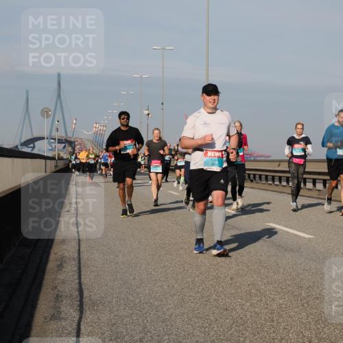 03.10.2025 - Köhlbrandbrückenlauf Fabian Wolf http://msf.ph/oto/9049013 03.10.2025 10:00:48 Position 3 3815 meine-sportfotos.de
