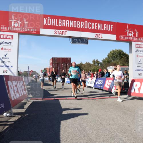 03.10.2025 - Köhlbrandbrückenlauf Lena Gebhardt http://msf.ph/oto/9049018 03.10.2025 13:04:43 Ziel 4022, 4061, 4236, 4246, 4247, 4303, 4449, 4713, 4724, 4831, 5849, 5948, 5968, 6092, 6268, 6470, 6716 meine-sportfotos.de