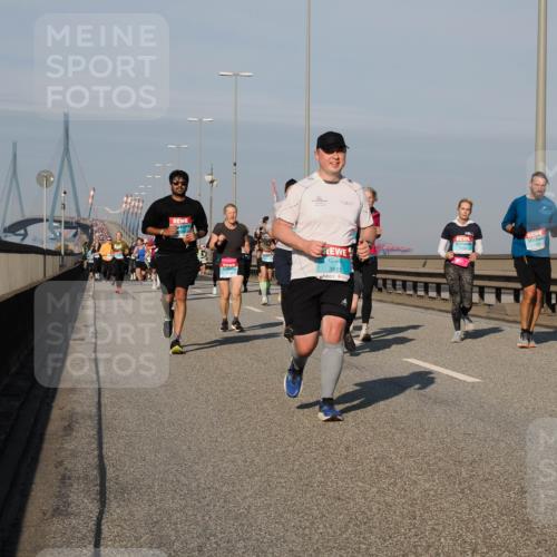 03.10.2025 - Köhlbrandbrückenlauf Fabian Wolf http://msf.ph/oto/9049022 03.10.2025 10:00:48 Position 3 3815 meine-sportfotos.de